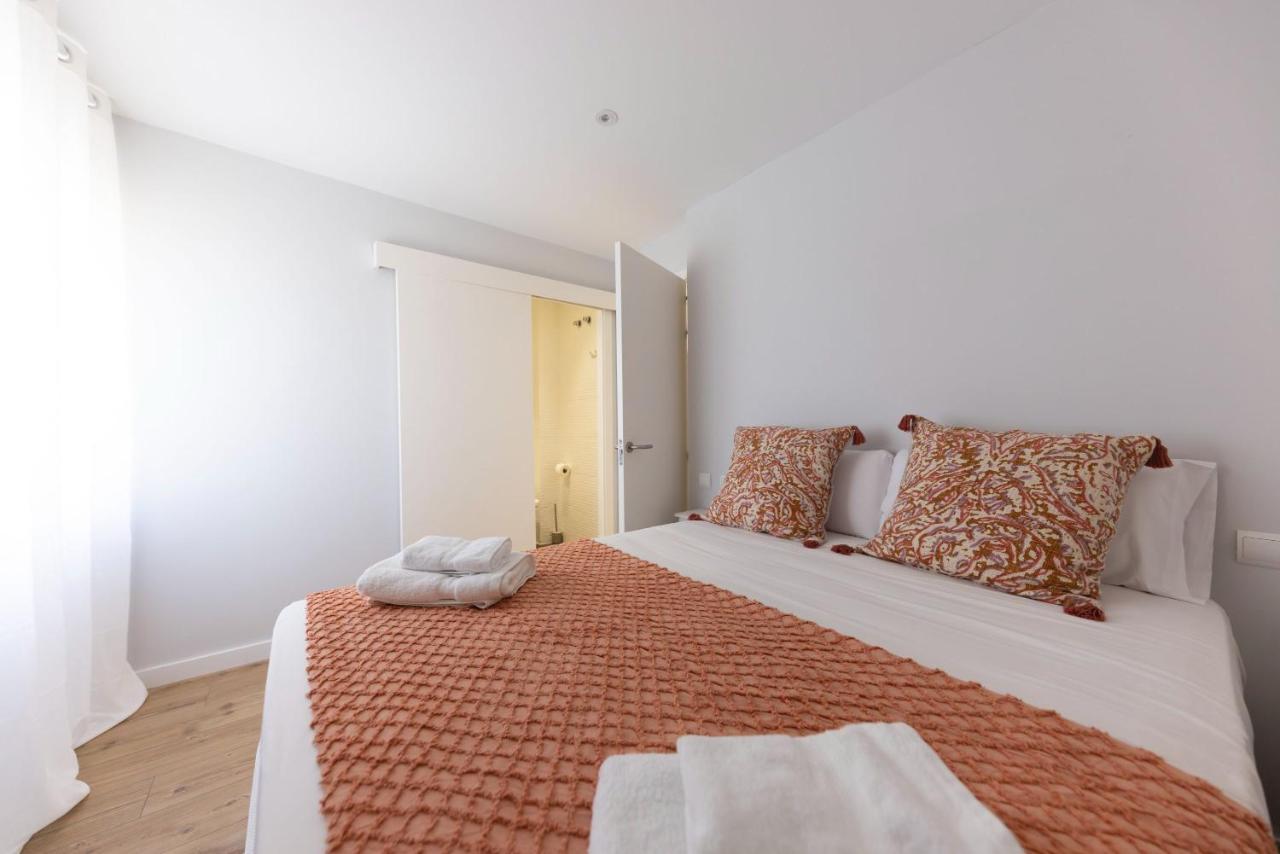 Апартаменты Bravissimo Eiximenis, With Beautiful Terrace And Views Жирона Экстерьер фото