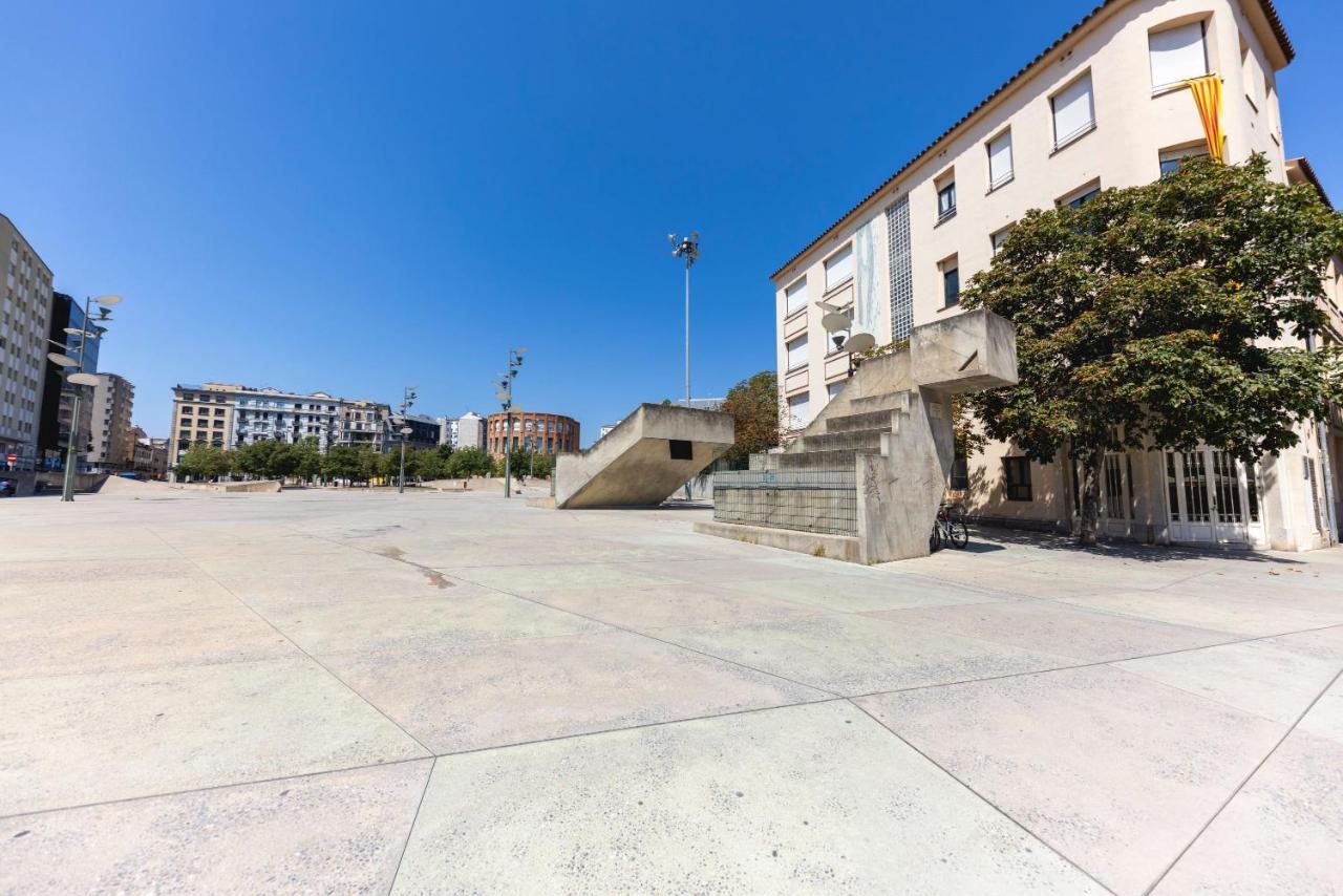 Апартаменты Bravissimo Eiximenis, With Beautiful Terrace And Views Жирона Экстерьер фото
